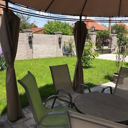 Eden Apartman Algyo Exterior photo